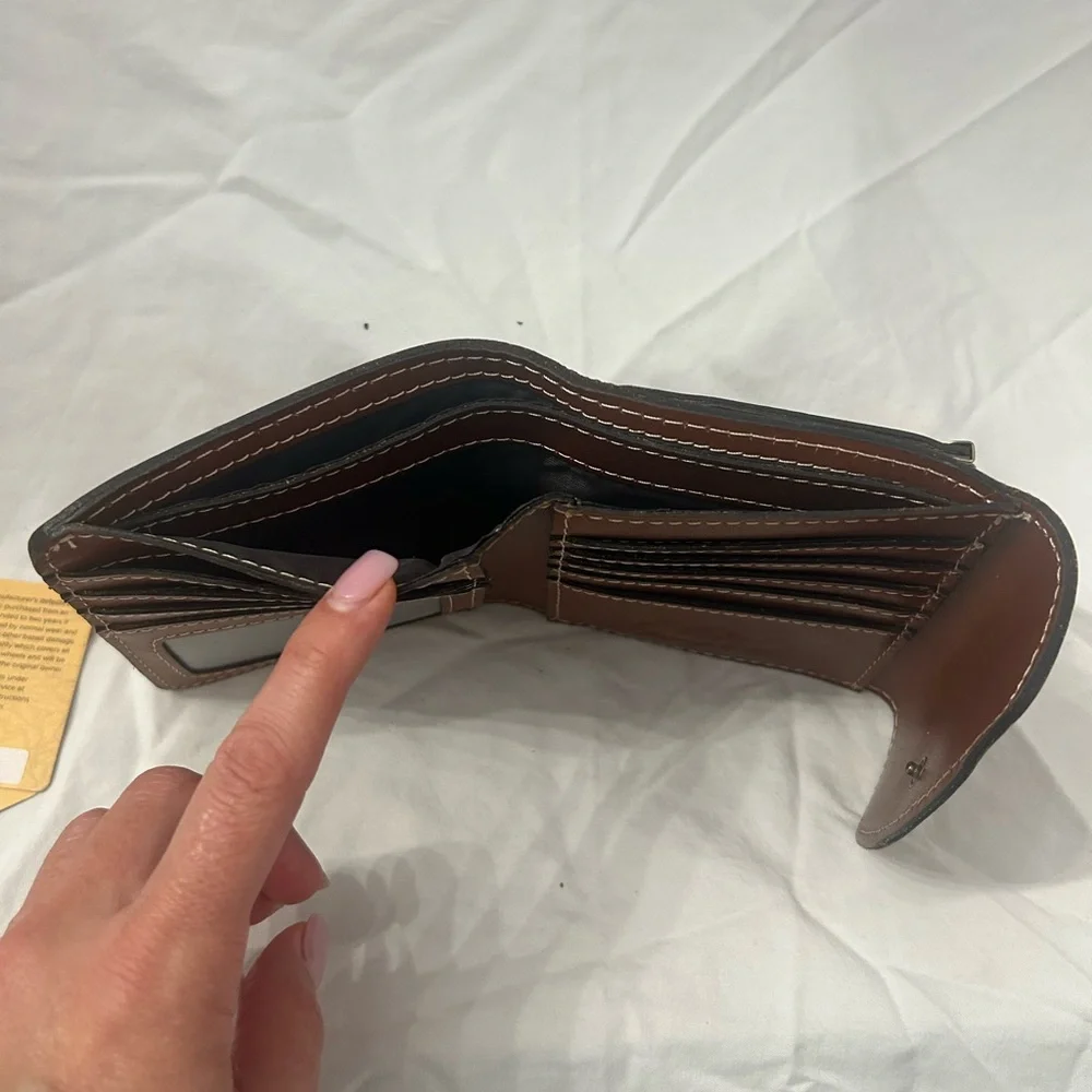 NWOT Patricia Nash  Reiti Florence tooled Brown Embossed Wallet - Picture 5 of 6